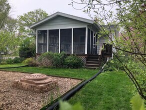 5202 Schofield St, Unit AVAILABLE June 1 at 5 pm in Monona, WI - Building Photo - Building Photo