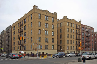 85-87 Vermilyea Ave in New York, NY - Foto de edificio - Building Photo