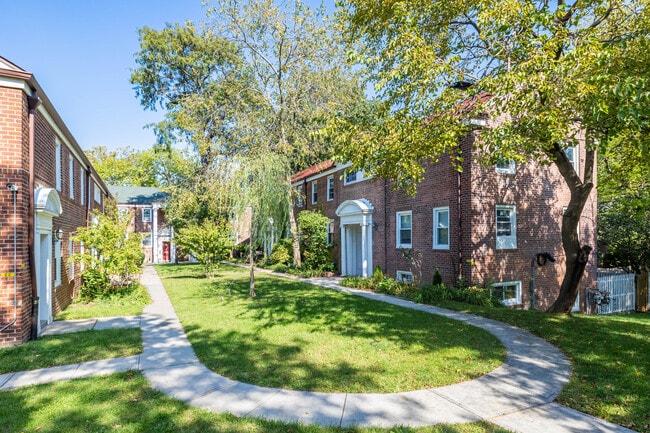 Parkway Village
