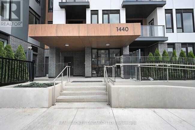 1440 Clarriage Ct in Milton, ON - Building Photo - Building Photo