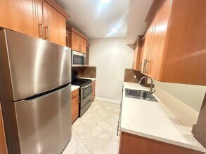 5646 Blueberry Ct in Lauderhill, FL - Building Photo - Building Photo