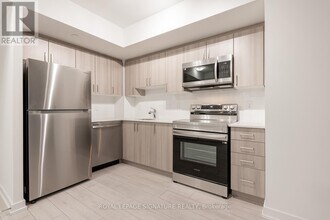 556 Marlee Ave in Toronto, ON - Building Photo - Building Photo