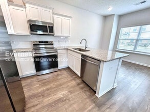 211 Ansley Wy in Lebanon, TN - Building Photo - Building Photo