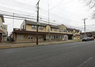 1604 - 1620 Farragut Ave in Bristol, PA - Building Photo - Building Photo