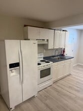 4 Brenda Ln in Manorville, NY - Building Photo - Building Photo