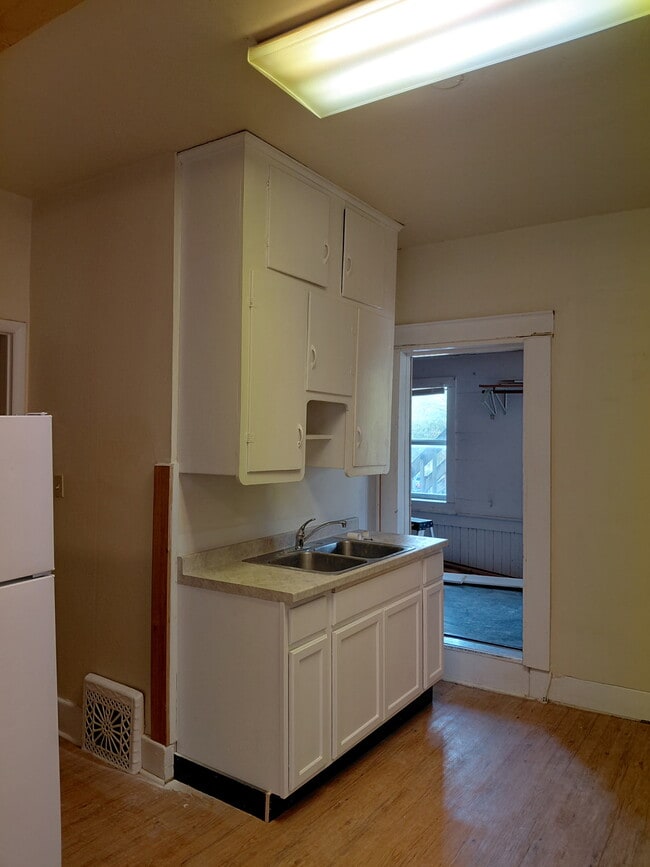 1205 Paquin St, Unit 102 in Columbia, MO - Building Photo - Building Photo