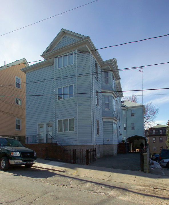 97-107 Hunter St in Fall River, MA - Building Photo