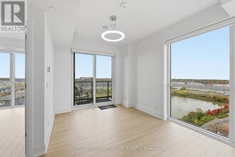 3079 Trafalgar Rd in Oakville, ON - Building Photo - Building Photo