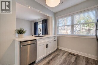 80 Heiman St in Kitchener, ON - Building Photo - Building Photo