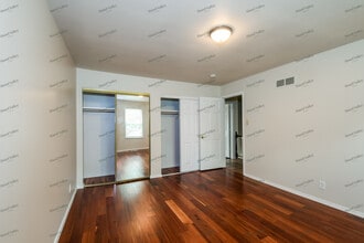 1036 Treeline Ct in Ballwin, MO - Building Photo - Building Photo