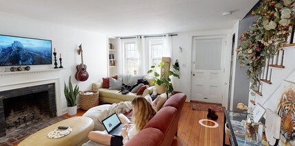 32 Gibson St, Unit Gibson St #2 in Boston, MA - Building Photo - Building Photo
