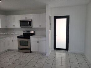 15241 SW 301st St in Homestead, FL - Building Photo - Building Photo