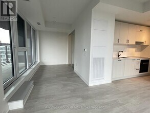 5 Quarrington Lane in Toronto, ON - Building Photo - Building Photo