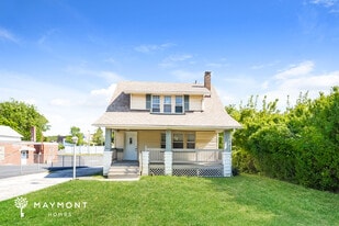 15626 Friend Ave in Maple Heights, OH - Building Photo