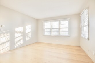4620 Davenport St, Unit 3 in Omaha, NE - Building Photo - Building Photo