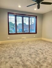 239 Grove St, Unit 239 in Waltham, MA - Building Photo - Building Photo