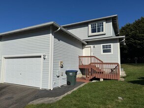 1335-1335 Varsity Pl in Bellingham, WA - Building Photo - Building Photo