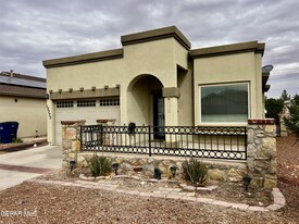 12777 Tre Maximiliano Ave in El Paso, TX - Building Photo - Building Photo