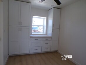 2000 E 8th St in National City, CA - Foto de edificio - Building Photo