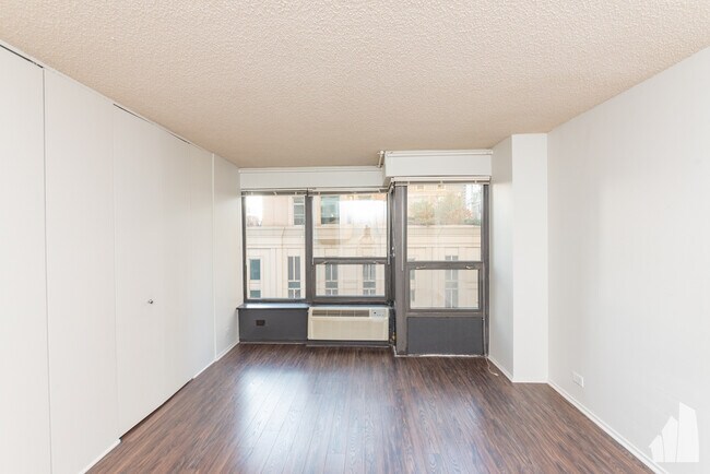 30 E Huron St, Unit # 904 in Chicago, IL - Building Photo - Building Photo