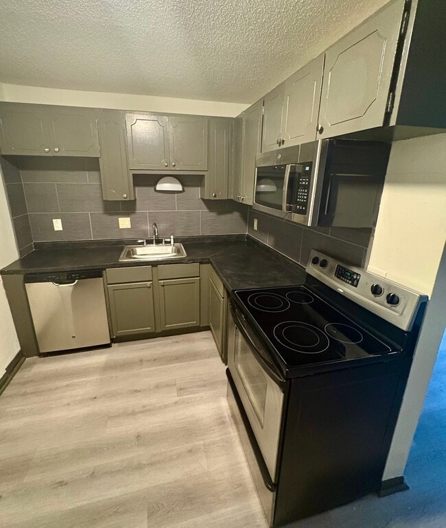 1809 Arlington Ave, Unit 3