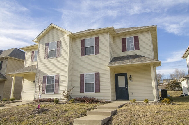 property at 1950 Center St