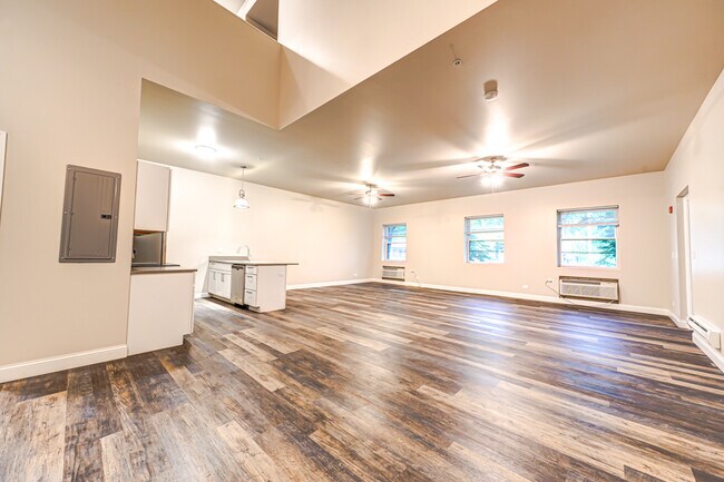 The Church Street Apartments in Crystal Lake, IL - Building Photo - Building Photo