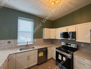 1512 Blair Ave in Cincinnati, OH - Foto de edificio - Building Photo