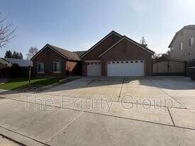 4911 W Elkhorn Ave in Visalia, CA - Building Photo