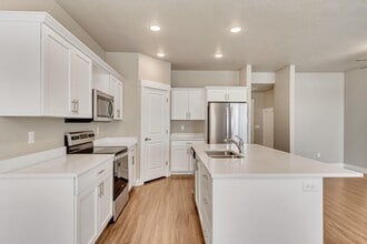1183 W 1860 S St in Orem, UT - Building Photo - Building Photo
