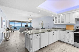 15400 Gulf Blvd in Madeira Beach, FL - Building Photo - Building Photo