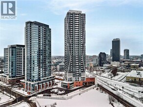 25 Wellington St S in Kitchener, ON - Building Photo - Building Photo