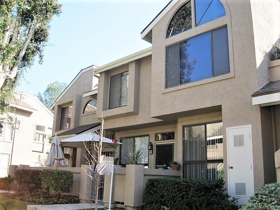 155 N Singingwood St in Orange, CA - Building Photo