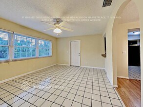 1077 40th Ave NE in St. Petersburg, FL - Building Photo - Building Photo