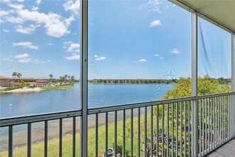 1401 SW 134th Way in Pembroke Pines, FL - Building Photo - Building Photo