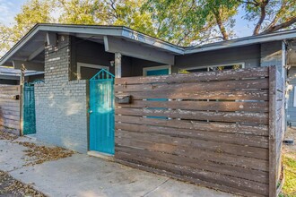 1905 Fairlawn Ln in Austin, TX - Building Photo - Building Photo