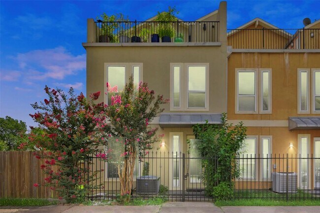 1638 Cohn St in Houston, TX - Building Photo - Building Photo