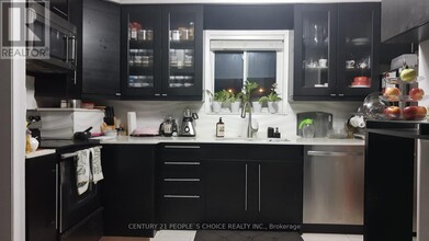 1596 Warden Ave. in Toronto, ON - Building Photo - Building Photo