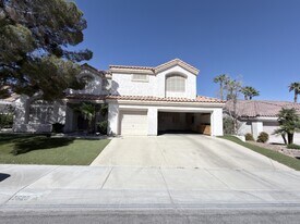 7620 Marluna in Las Vegas, NV - Building Photo