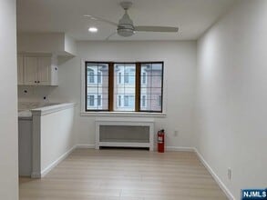 201 4th St in Palisades Park, NJ - Building Photo - Building Photo