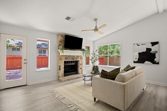 7403 Rankin Trail in Austin, TX - Building Photo - Building Photo
