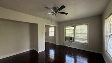 1624 Holman St in Houston, TX - Building Photo - Building Photo