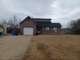 7129 San Juan Dr in Fayetteville, NC - Building Photo