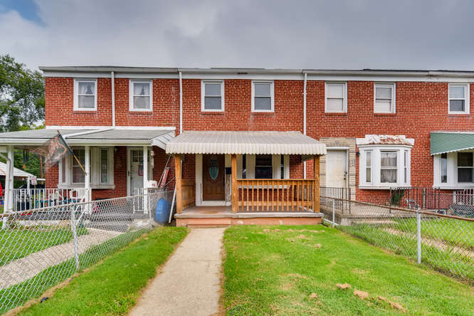 902 Middlesex Rd in Essex, MD - Building Photo