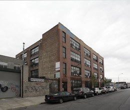 54 Knickerbocker Ave in Brooklyn, NY - Building Photo - Building Photo