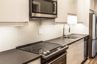 1908 Constitution Ave NE, Unit Apt #3 in Washington, DC - Building Photo - Building Photo