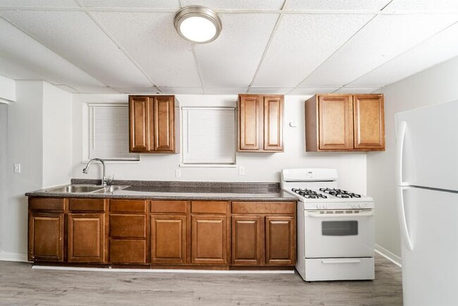 687 4th Ave in Troy, NY - Building Photo - Building Photo