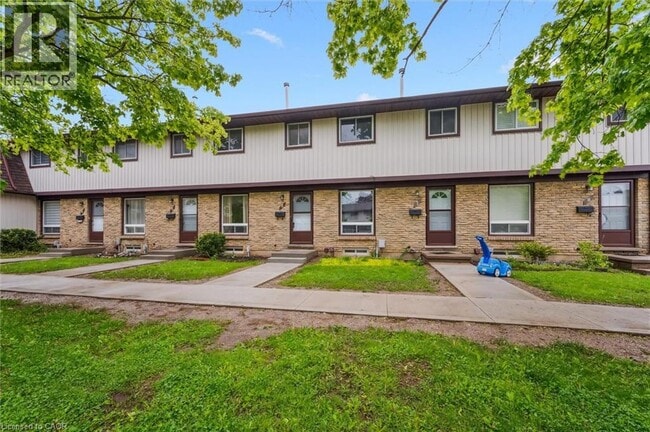 property at 210 Glamis Rd