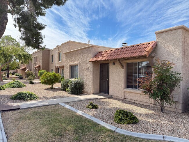 5902 N Granite Reef Rd in Scottsdale, AZ - Building Photo - Building Photo