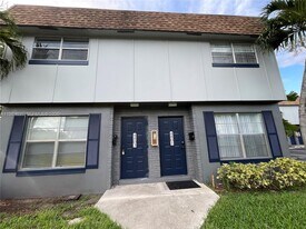 4803 NW 9th Dr in Plantation, FL - Building Photo